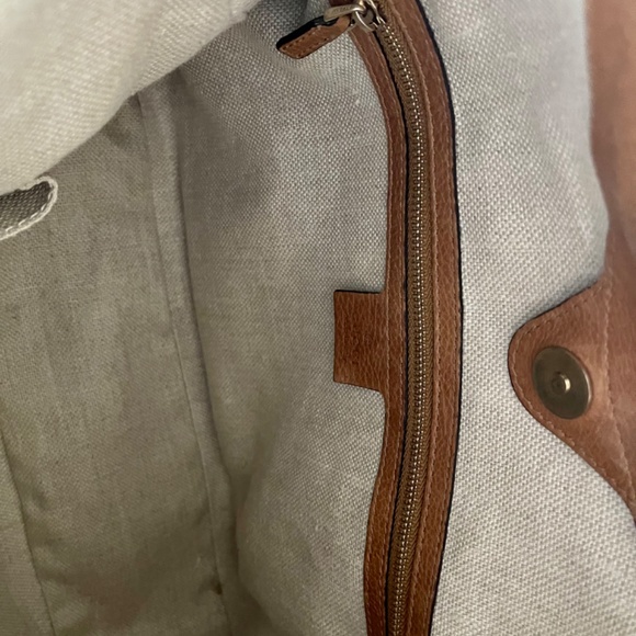 Gucci Hobo Bag Includes Box. - Picture 6 of 10